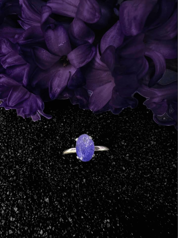 Stunning Tanzanite Ring
