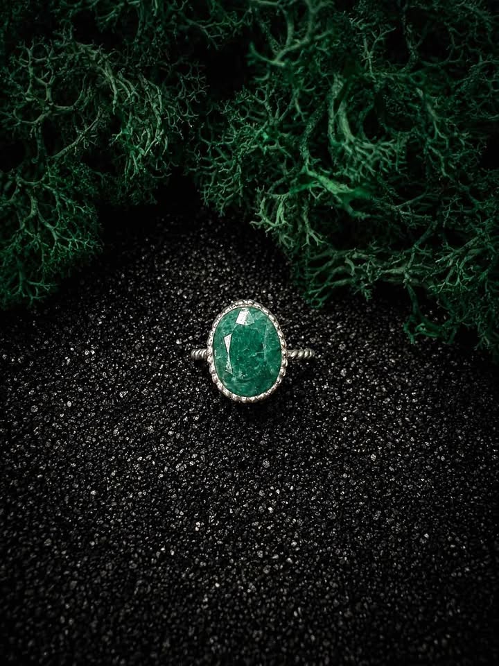 Oval Zambian Emerald Ring